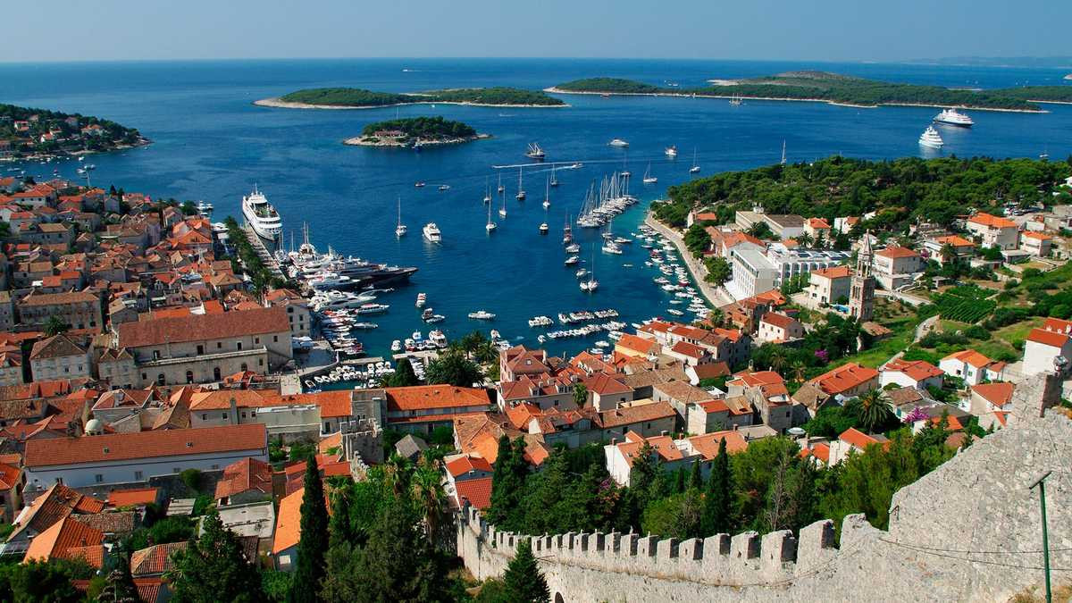 ОСТРІВ ХВАР - СМАРАГДОВА КАЗКА!