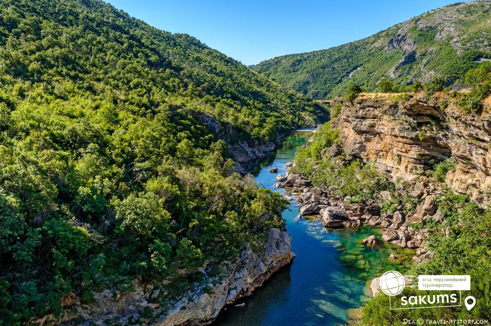 Каньон реки. Каньон Морача Черногория. Река Морача Черногория. Каньон реки тары Черногория. Каньон реки Морача.